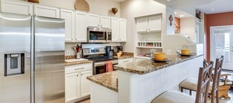 Oro Valley Condo - Nearby Golf & Hiking!