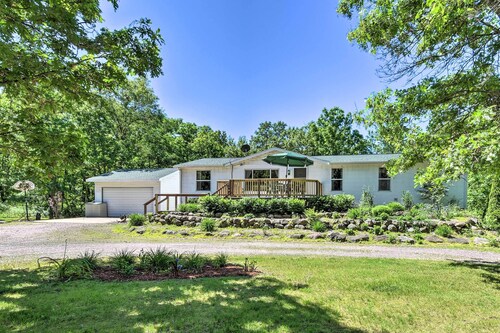 People and Paws Vacation Home by Wisconsin Dells!