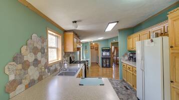 Rumah (4 Bedrooms) | Interior