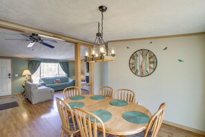 House (4 Bedrooms) | Interior