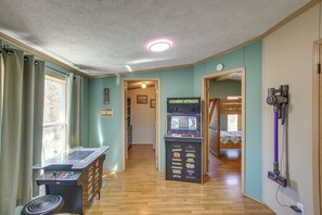 House (4 Bedrooms) | Interior - People and Paws Vacation Home by Wisconsin Dells! (Lyndon Station)