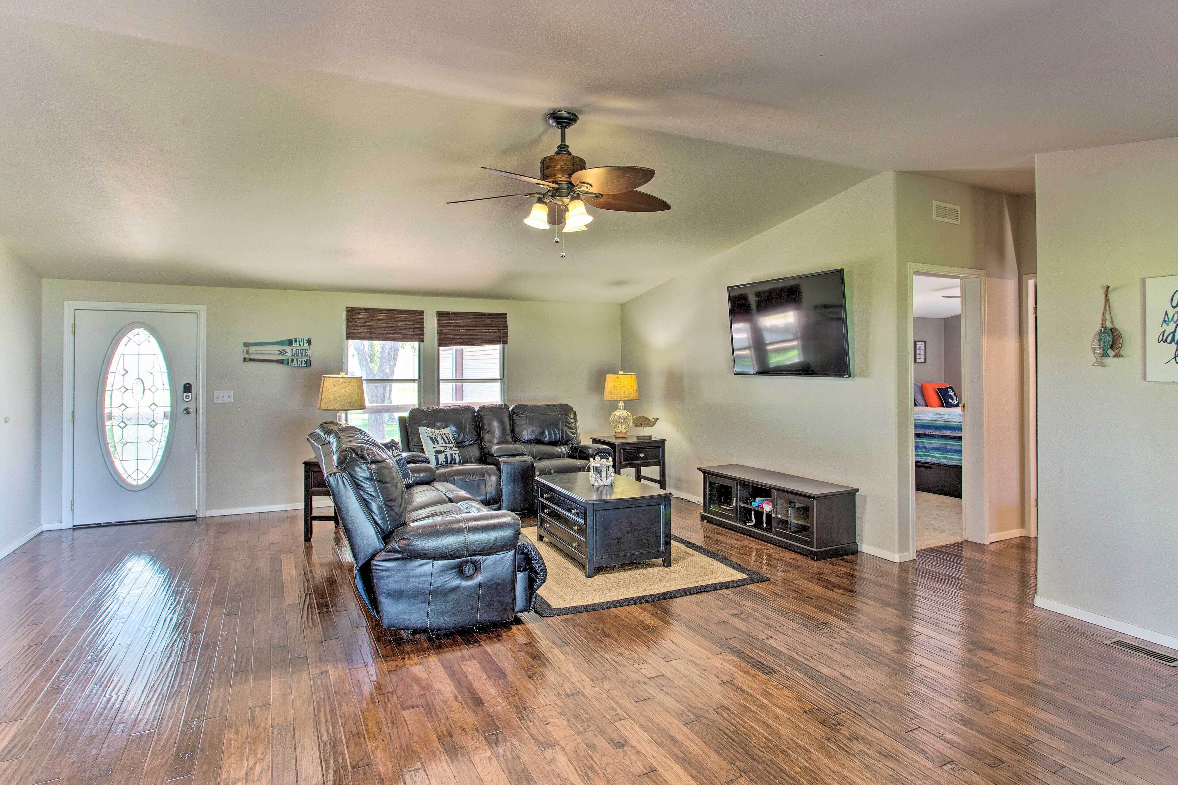 House (3 Bedrooms) | Interior