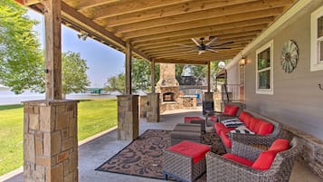 House (3 Bedrooms) | Front of property