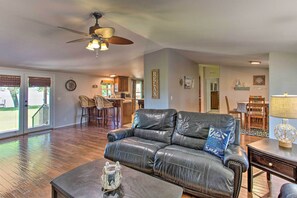 House (3 Bedrooms) | Interior