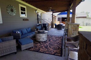 Interior - Possum Kingdom Waterfront Retreat w/ Pier, Bar (Graford)