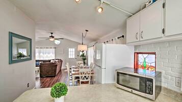 Cottage (2 Bedrooms) | Interior