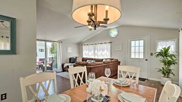 Cottage (2 Bedrooms) | Nội thất