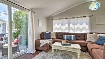 Cottage (2 Bedrooms) | Interior