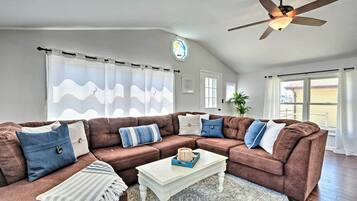 Cottage (2 Bedrooms) | Interior