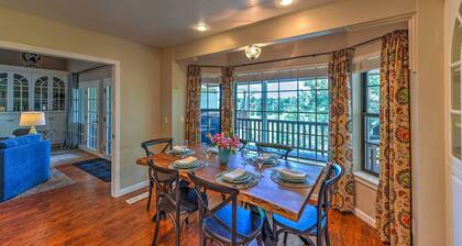 Upscale Flagstaff Home w/ Hot Tub & Mountain Views