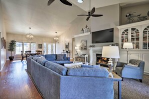 House (4 Bedrooms) | Interior - Upscale Flagstaff Home w/ Hot Tub & Mountain Views (Flagstaff)