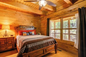 Interior - Cozy Family Cabin: Game Room, Near National Parks! (Duck Creek Village)
