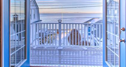 Sebago Lake Haven: Water Views, Steps to Shoreline