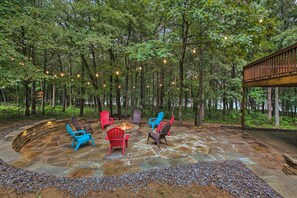 House (3 Bedrooms) | Interior - Waterfront Lake Dardanelle Home w/ Dock & Fire Pit (Scranton)
