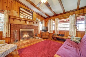 Cottage (2 Bedrooms) | Interior