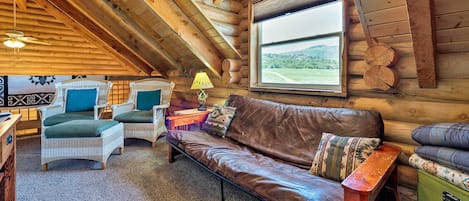 House (2 Bedrooms) | Interior