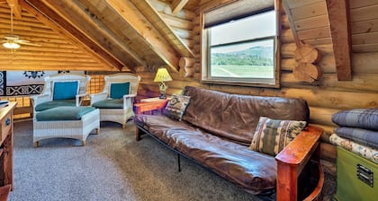 Pet-friendly Moab Cabin w/ Mtn Views & Bbq!