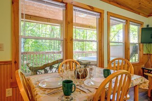 Interior - Secluded Nantahala 'gone Hunting' Cabin w/ Hot Tub (Bryson City)