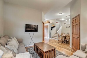 Apartment (1 Bedroom) | Interior