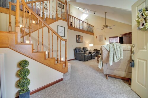 Tahlequah Duplex w/ Screened-in Porch & Fire Pit!