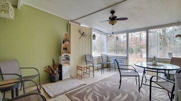 House (2 Bedrooms) | Bahagian dalam