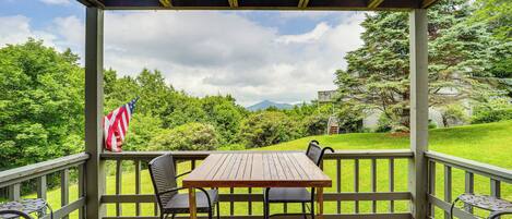 Apartment (3 Bedrooms) | Front of property