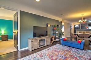 Apartment (2 Bedrooms) | Interior - 4 Mi to Ocean: Lewes Beach Condo w/ Screened Porch (Lewes)