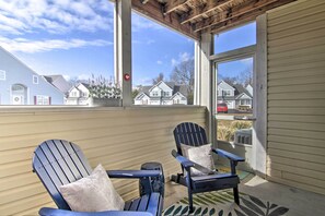 Apartment (2 Bedrooms) | Interior - 4 Mi to Ocean: Lewes Beach Condo w/ Screened Porch (Lewes)