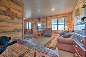 House (1 Bedroom) | Interior