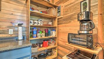 House (1 Bedroom) | Interior