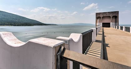 'sardis Serenity' 1BR Clayton Cabin w/ Lake View!
