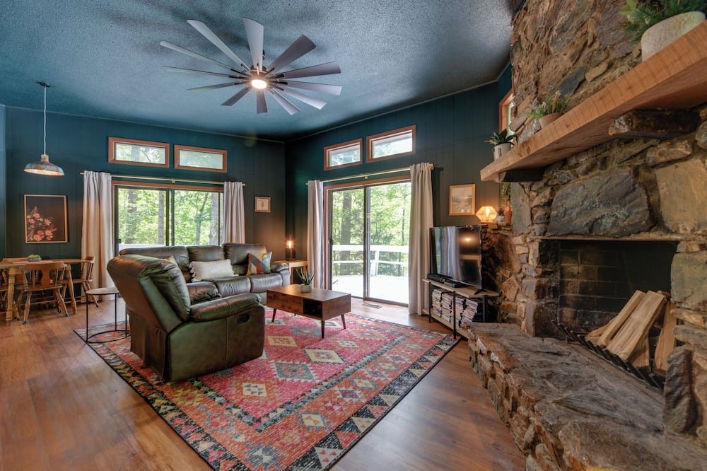Pet-friendly Cabin - 1 Mi From Fontana Lake! - Wesser, NC