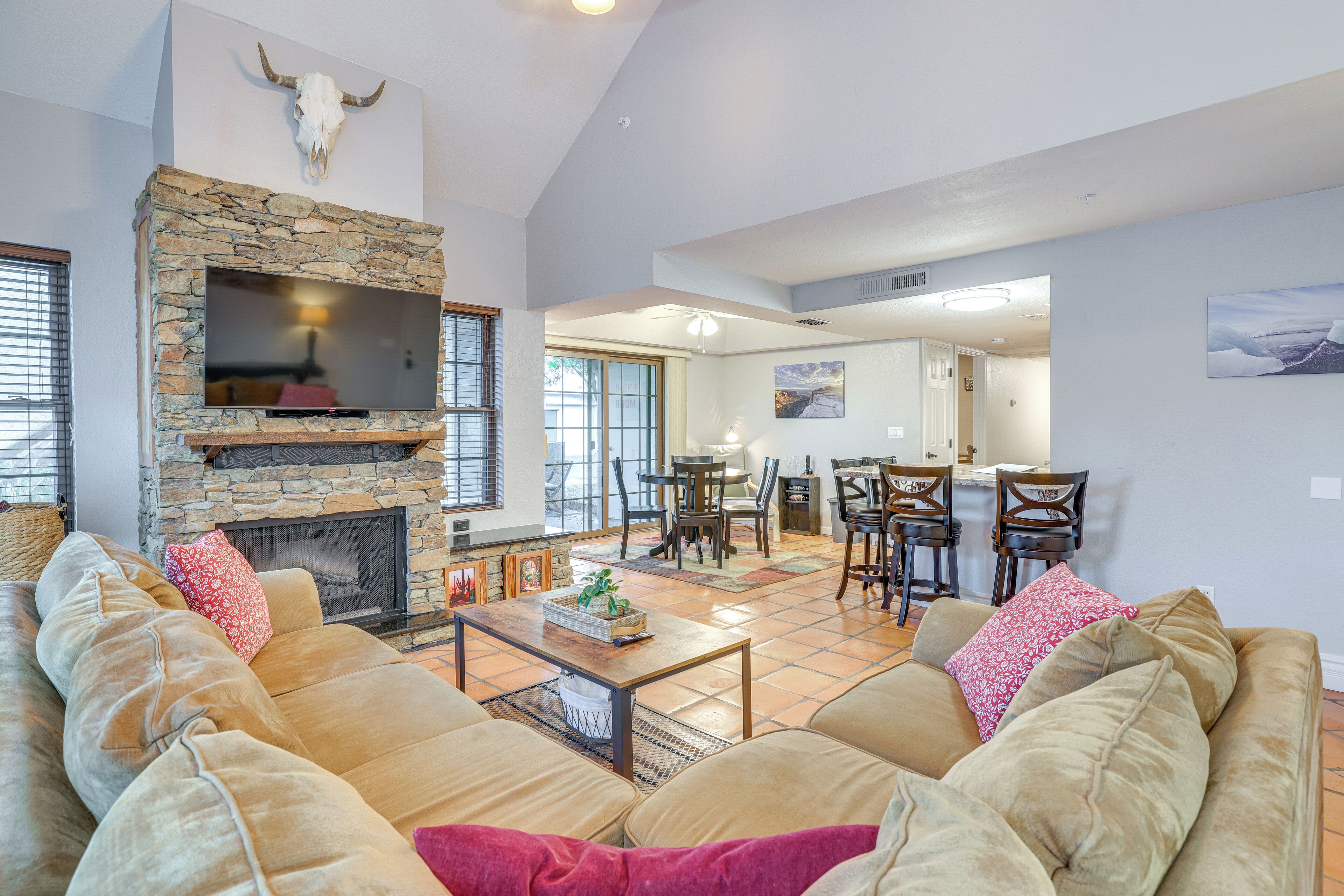 Apartment (2 Bedrooms) | Front of property