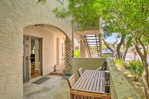 Apartment (2 Bedrooms) | Interior - Walk to Park: Scottsdale Condo w/ Community Pool! (Scottsdale)