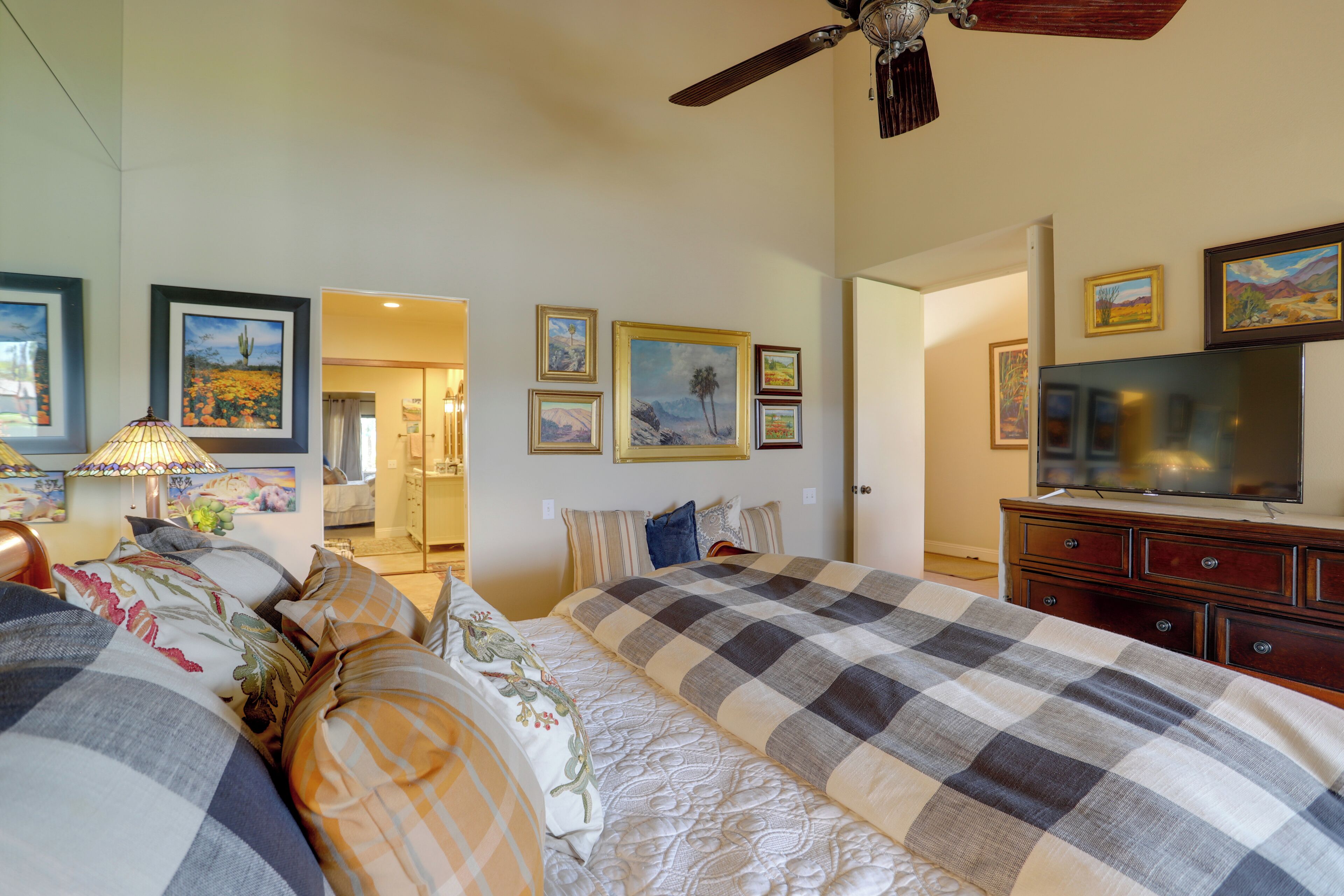 Apartment (1 Bedroom) | Interior