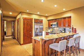 Apartment (2 Bedrooms) | Interior - Ski-in/ski-out Breckenridge Resort Condo at Peak 7 (Breckenridge)