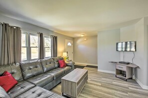 House (3 Bedrooms) | Front of property