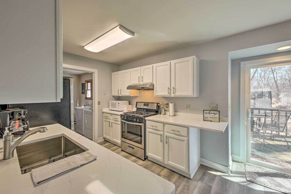 House (3 Bedrooms) | Interior