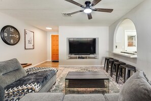 House (3 Bedrooms) | Interior - Walk to Riverview Park! Dog-friendly Mesa Retreat (Mesa)