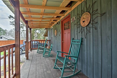 Remote Kentucky Cabin w/ Fire Pit & 2 Ponds