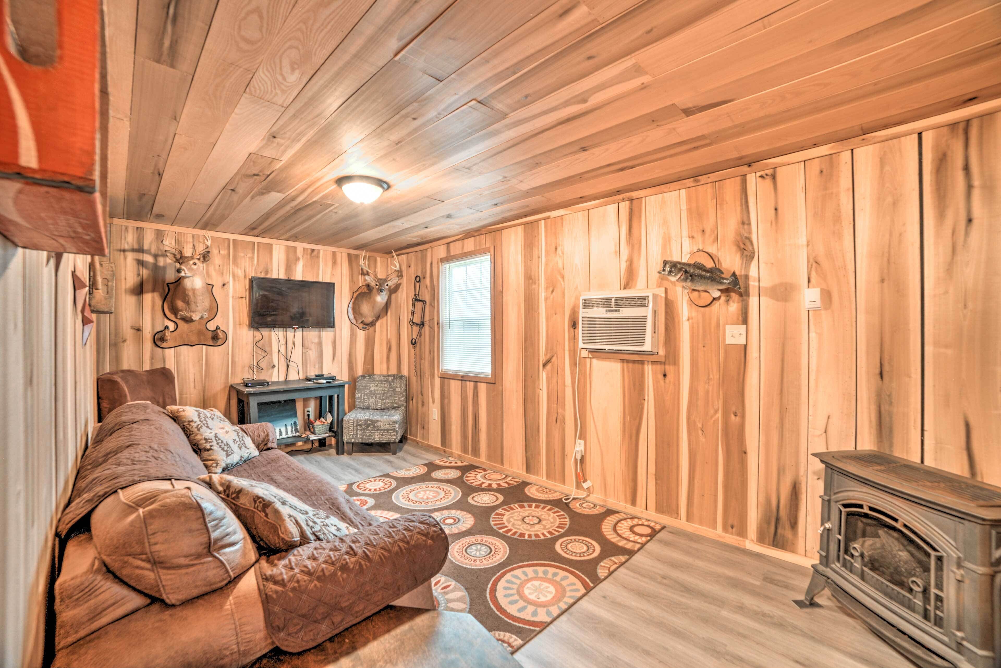 House (2 Bedrooms) | Interior