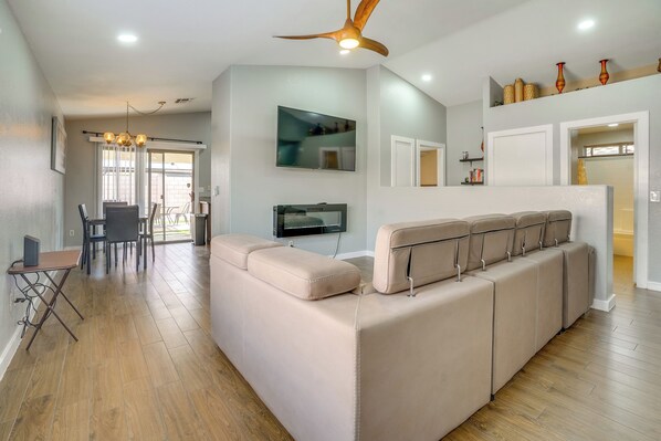 Interior - 4 Mi to State Farm Stadium: Avondale Home w/ Patio (Avondale)