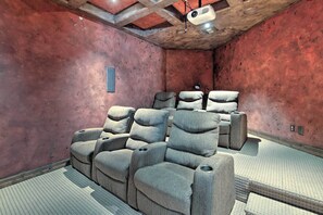 Villa (4 Bedrooms) | Interior