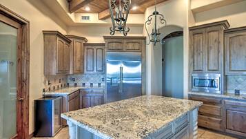 Villa (4 Bedrooms) | Interior