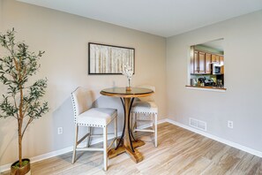 Apartment (3 Bedrooms) | Interior - Family Getaway 16 Mi to Pittsburgh! (Monroeville)
