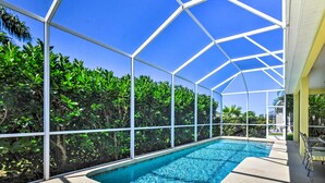 House (3 Bedrooms) | Interior - Bright, Breezy Bradenton Home: 7 Mi to Beach! (Bradenton)
