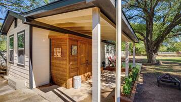 House (1 Bedroom) | Interior