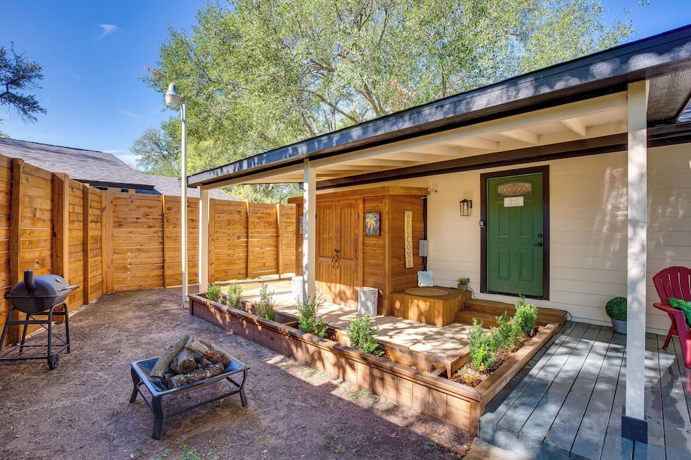 Couples Retreat In Canton w/ Patio, Trail & Yard! - Lake Fork, TX