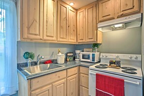 House (1 Bedroom) | Interior