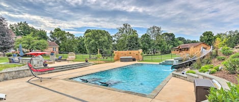 House (5 Bedrooms) | Front of property